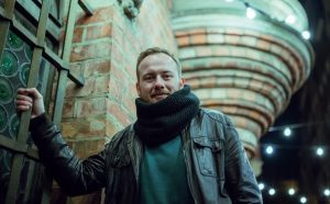 ZDjęcie przedstawia autora - Michała Ślubowskiego